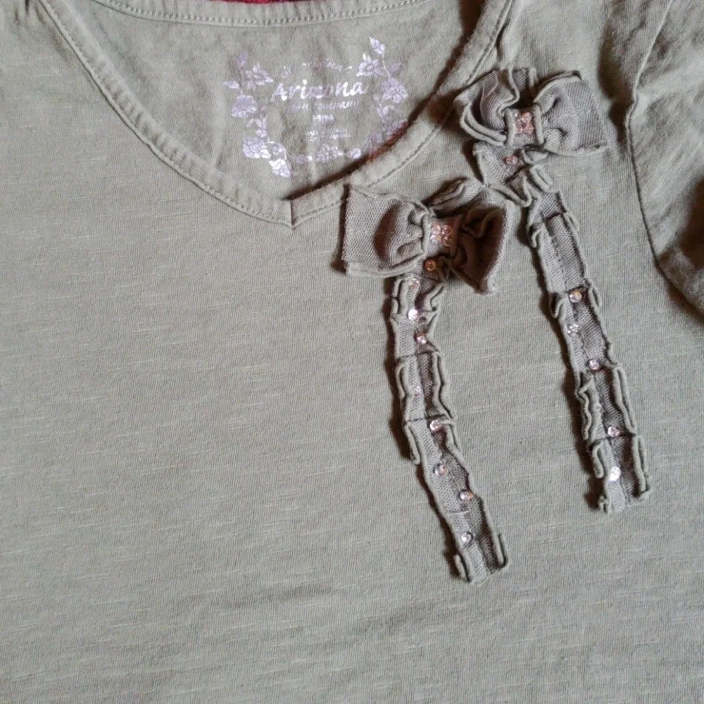 Little girls tops,size 10-12